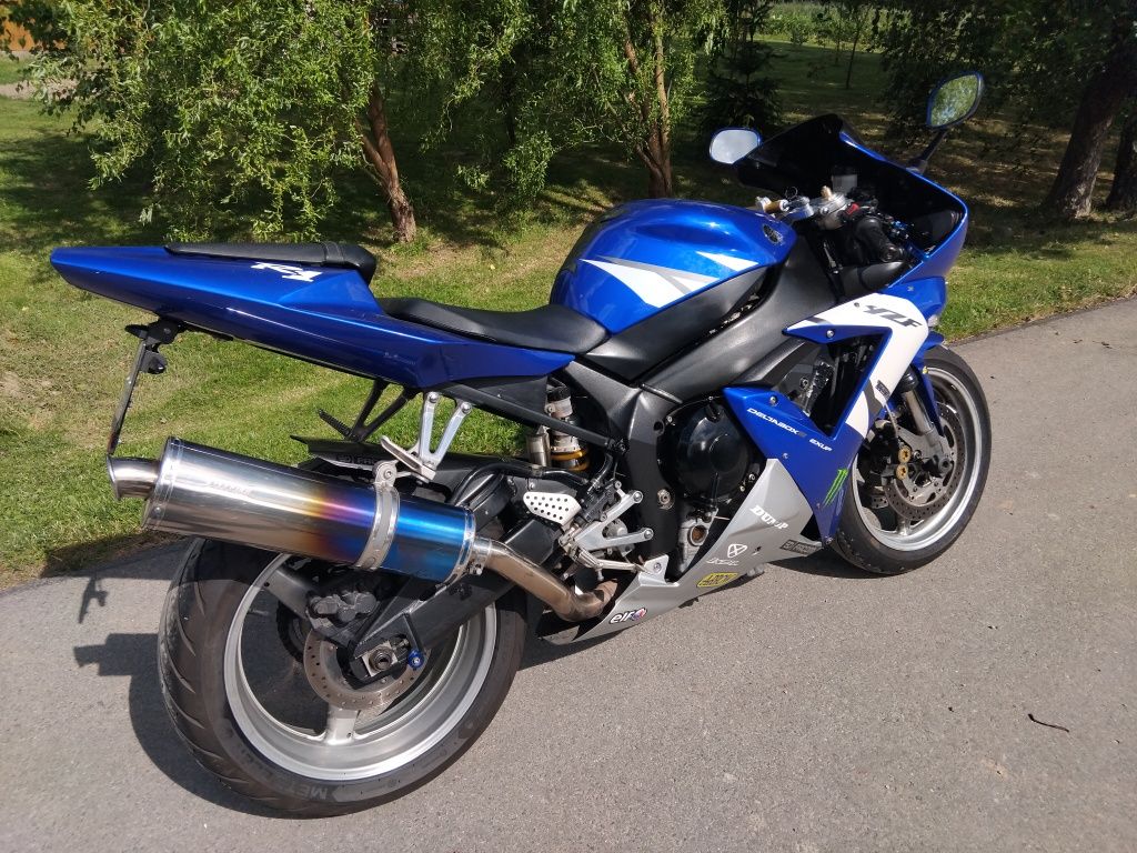 Yamaha R1 RN09 02r Oryginał