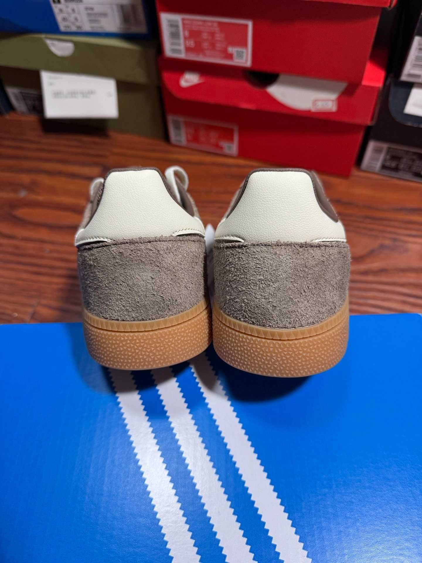 buty Espadryle adidas HandballSpezial brown Espadryle R.39