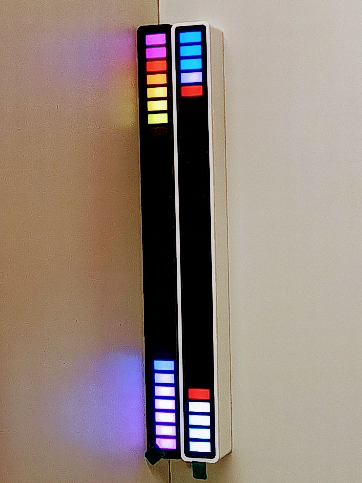 Pasek świetlny z wbudowaną baterią Audio LED RGB