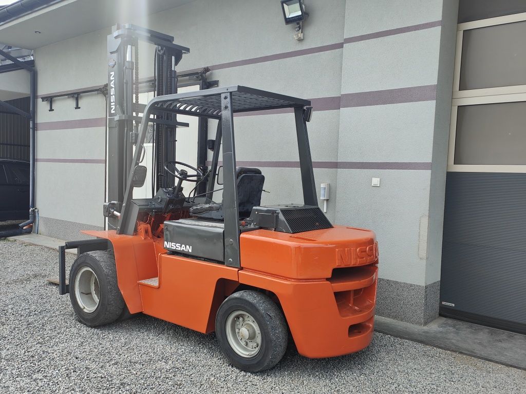 Wózek widłowy Nissan FD35 3.5T Diesel Terenowy Koła Bliźniacze