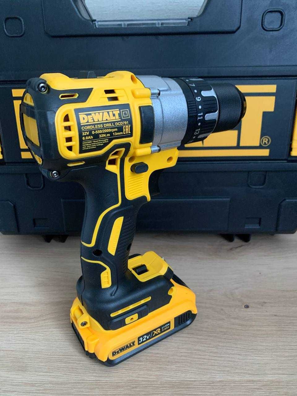 Потужний  ударний шуруповерт DeWALT шурупокрут дриль на 2 акумулятора