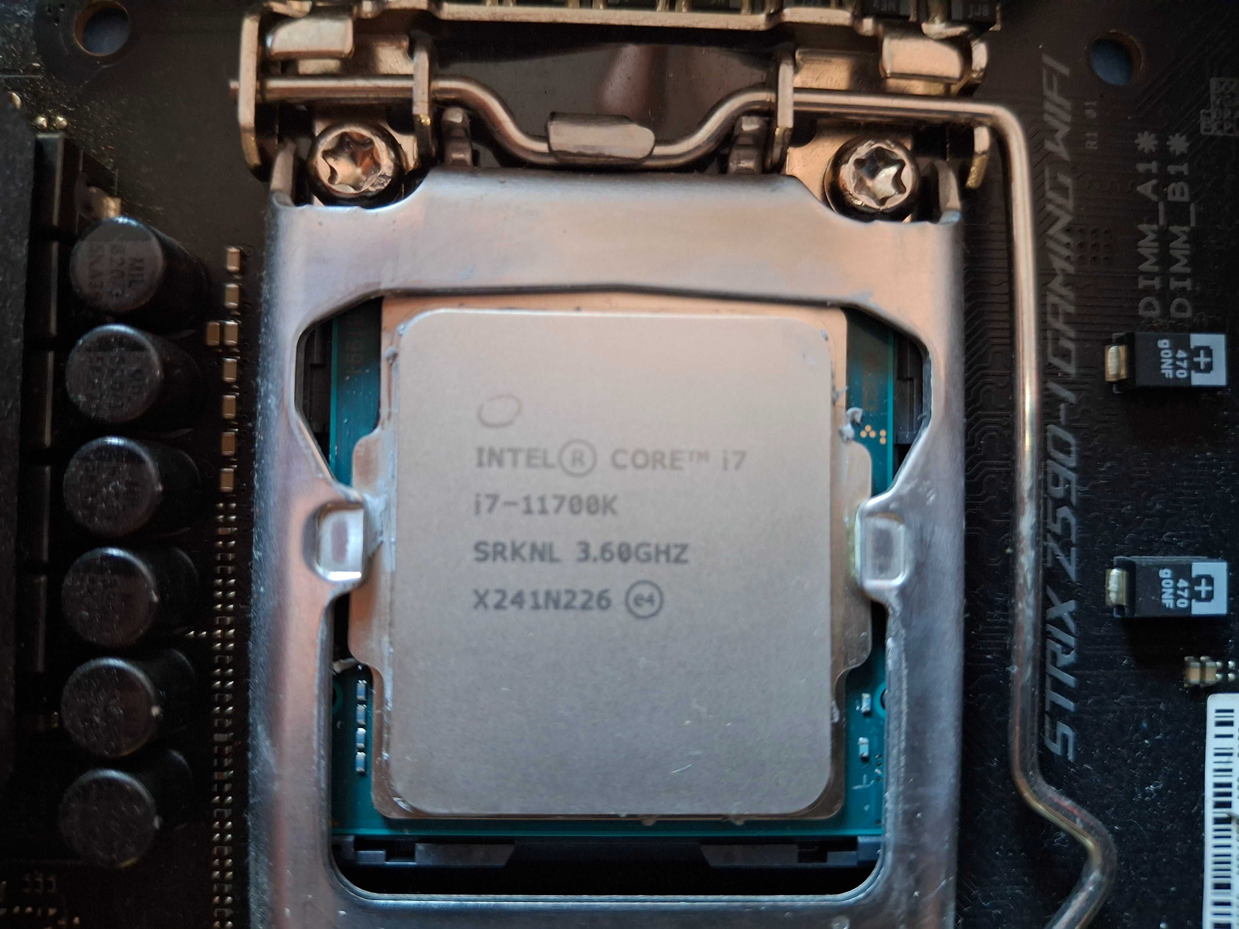 Asus Rog Strix Z590-I Gaming WIFI+I7 11700K+32GB ОЗУ