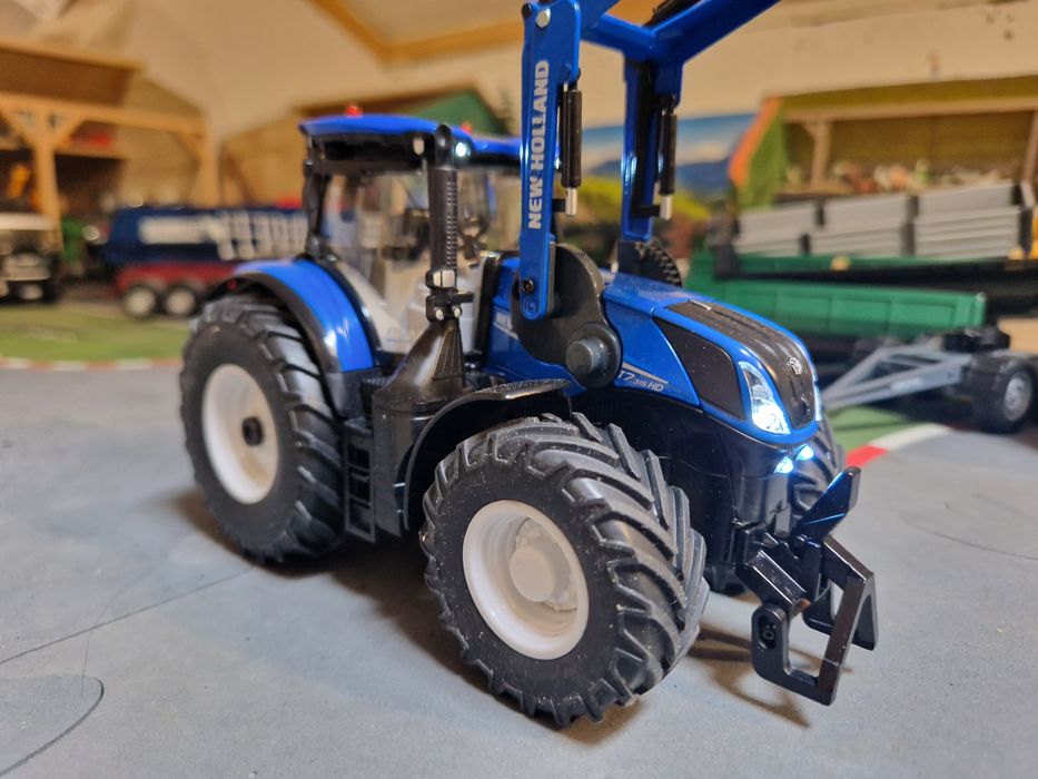 Siku control 6797 New Holland