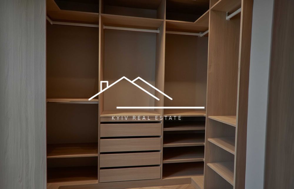 Нова! Рейтарська 18 Липки 2-к квартира студія Центр Золоті Ворота