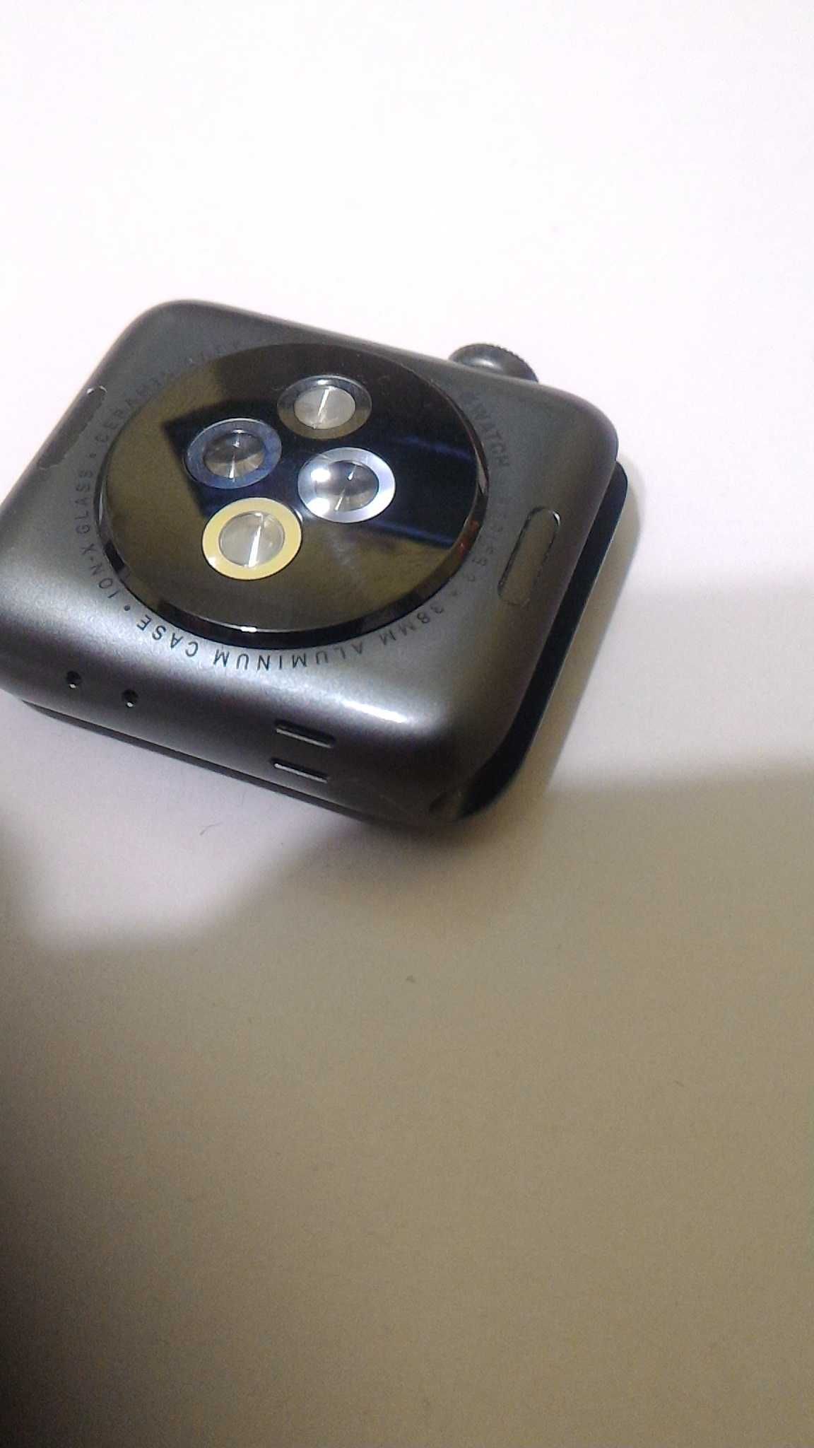 Apple Watch Series 2, 38mm бу, состояние хорошее, часы без зарядки