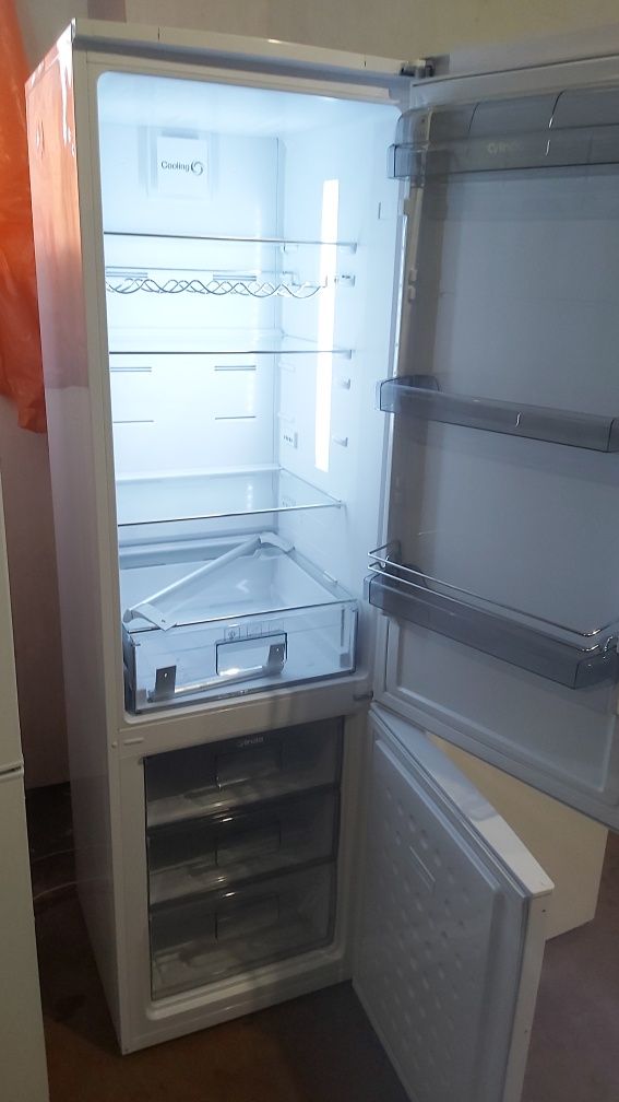 Холодильник Bosch из Европы.