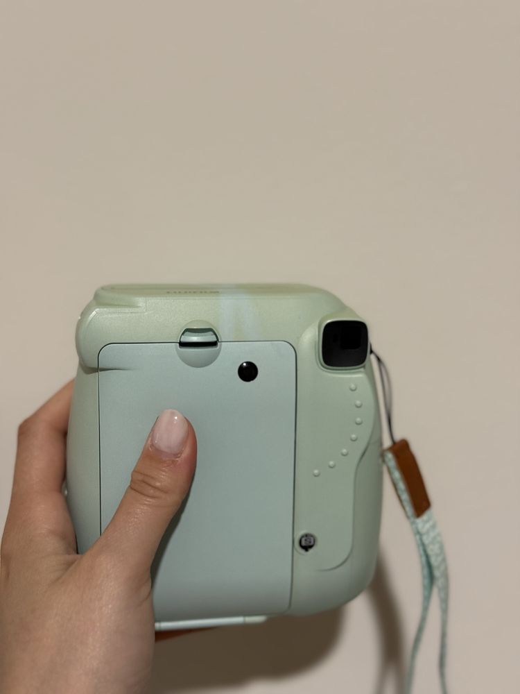 Instax.   mini 9