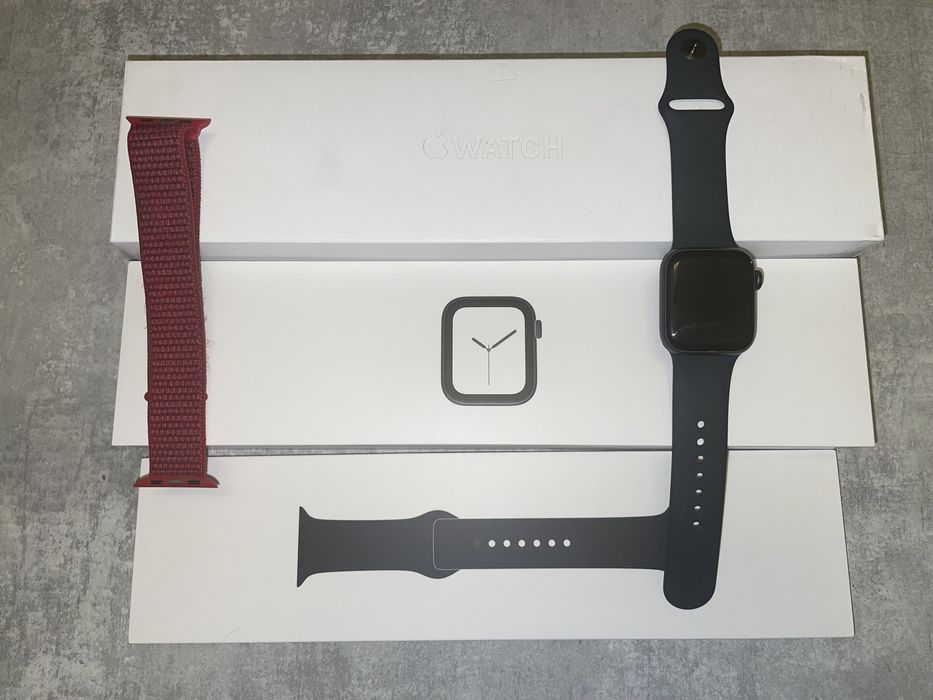 Apple Watch series seria 4 40mm zegarek szary paski kabel