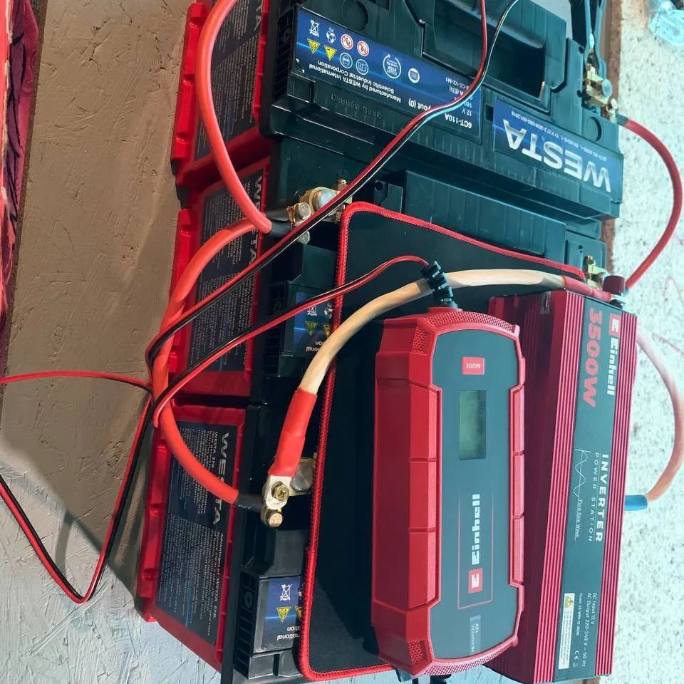 Зарядна станція 600-4500w 130 - 9600 вт/г

1. Батарея 110 Аг/1320 Вт/г