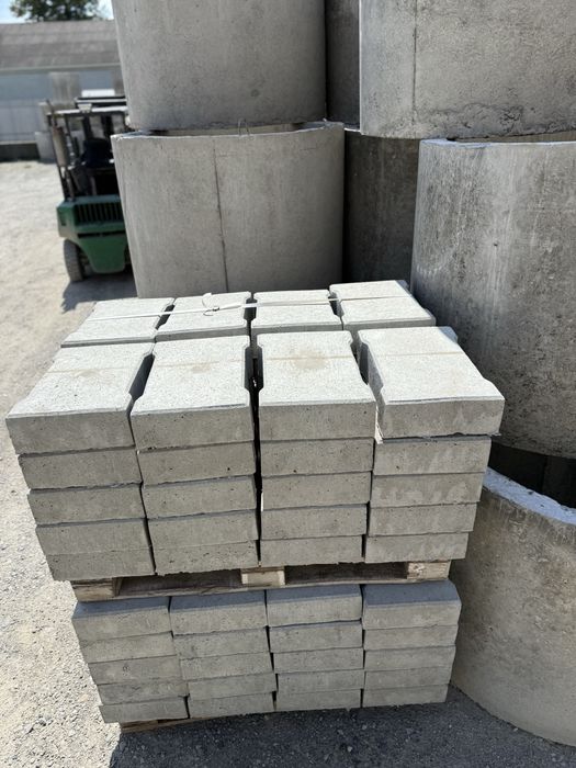 Бетонні жолоби, лотки, бетонні кільця для мостиків, канав, водовідводу