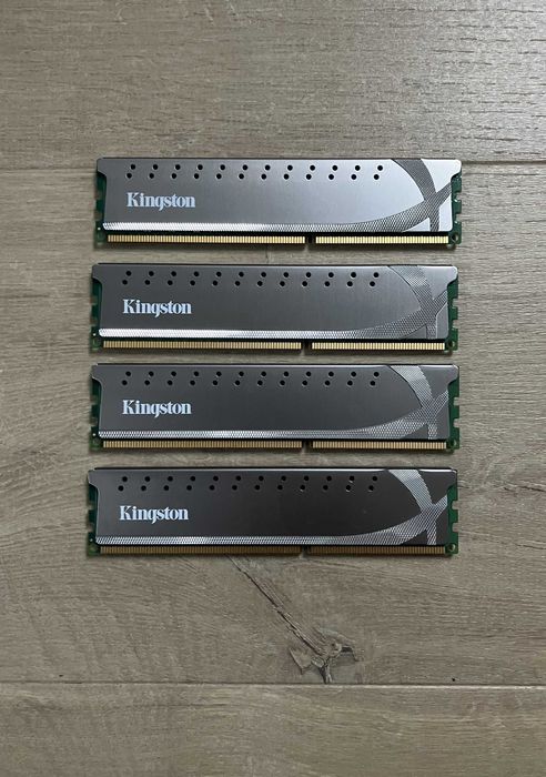 Pamięć RAM KINGSTON 16GB 2x(2x4GB) (KHX1600C9S3P1K2/8G)
