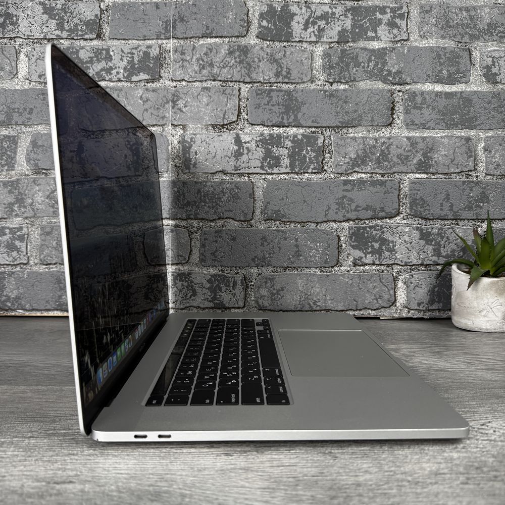 SALE! MacBook Pro 16 2019 Silver i7/16Gb/512Gb