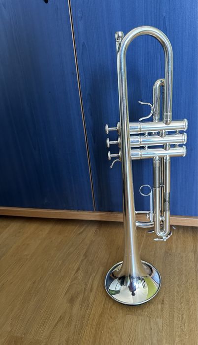 Trąbka Bb Arnolnd&Sons ATR-235 S (z futerałem)