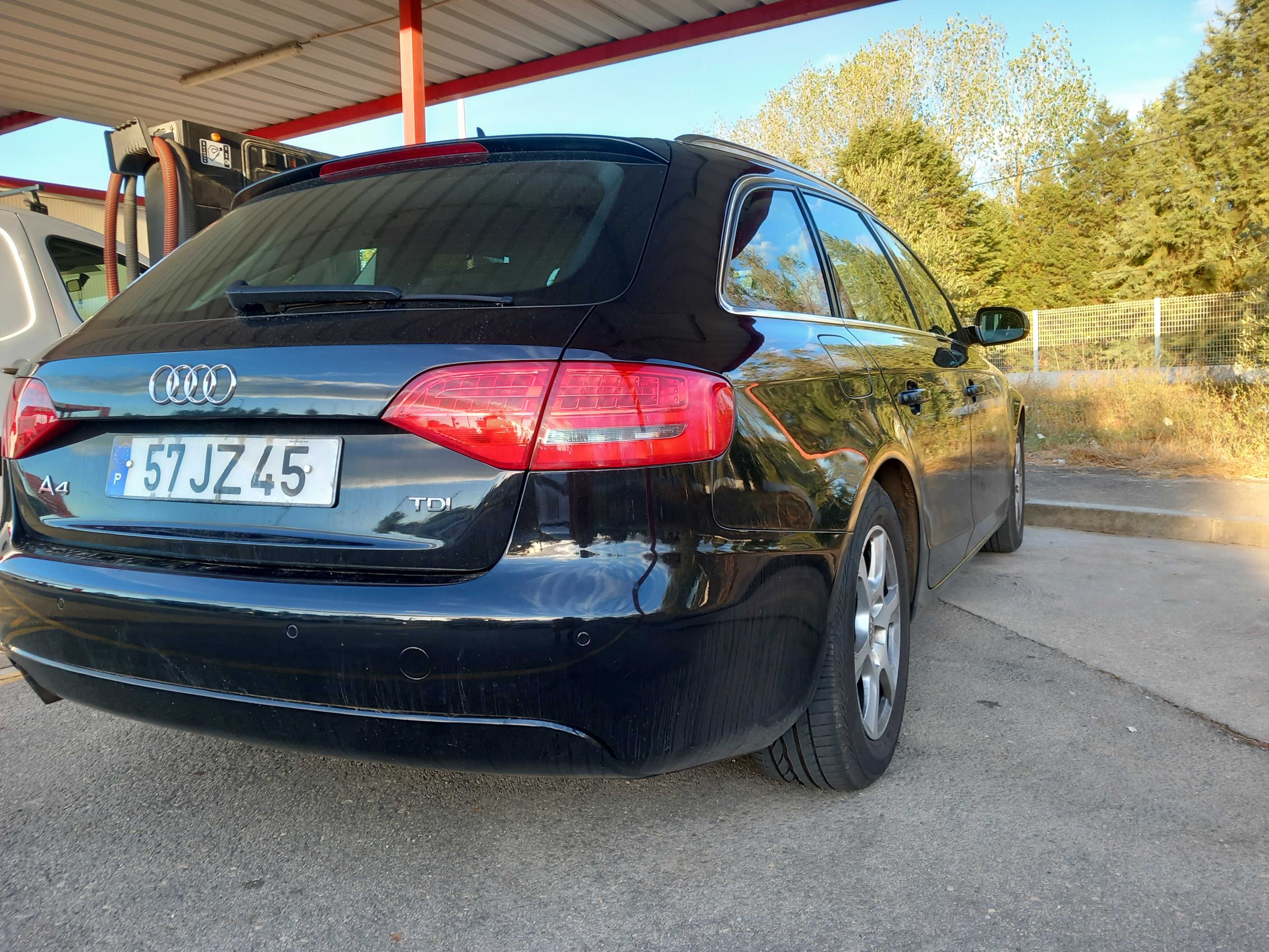 Audi A4 2.0 tdi 143cv 2010