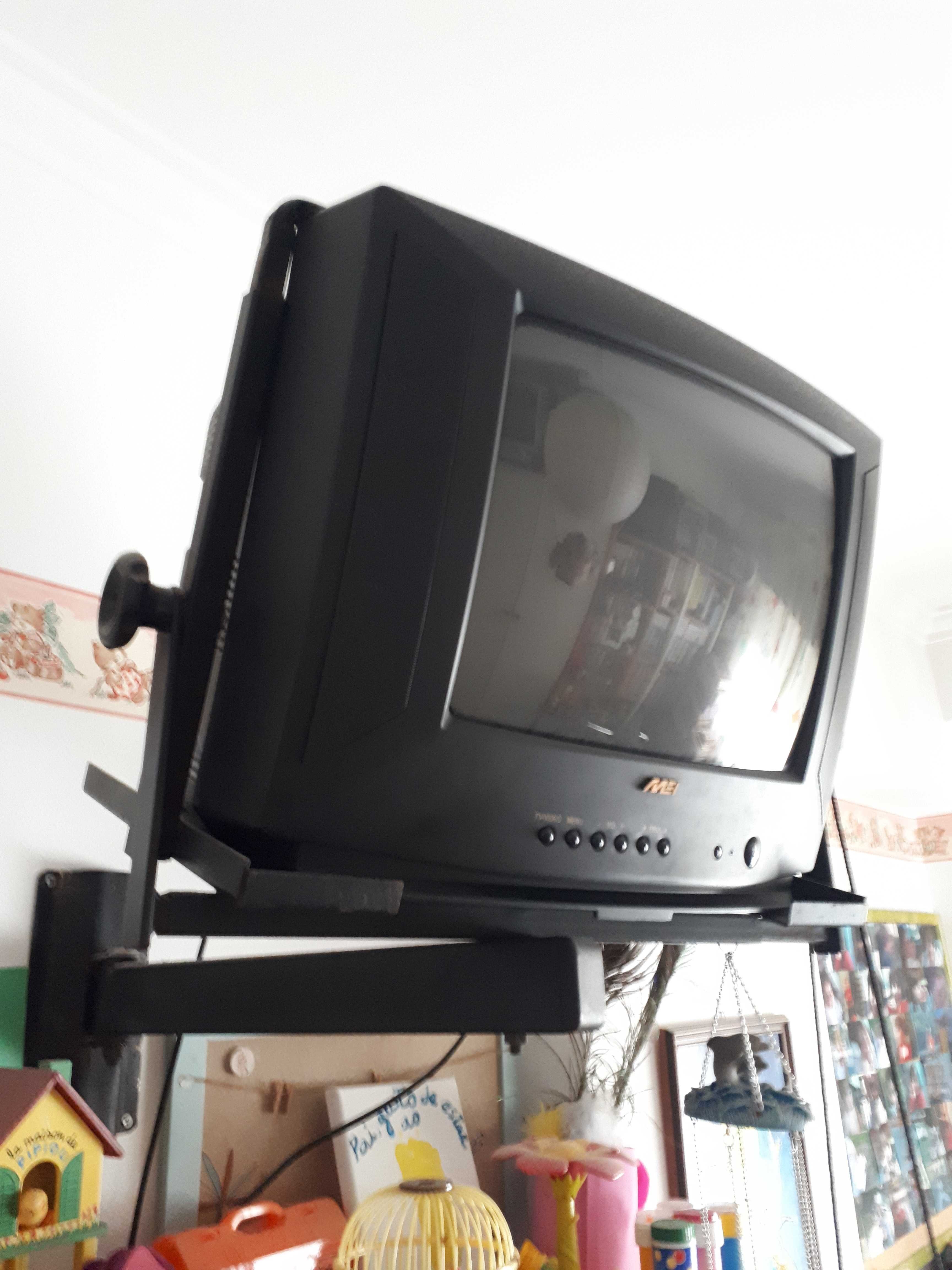 TV Mey com suporte de parede