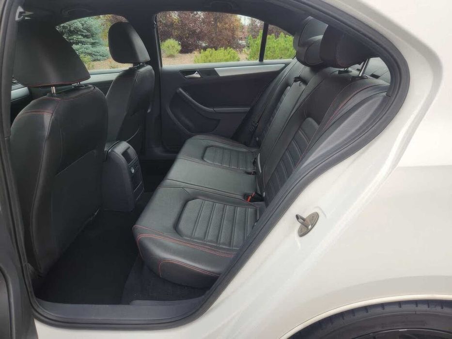 Volkswagen Jetta GLI Autobahn      2014