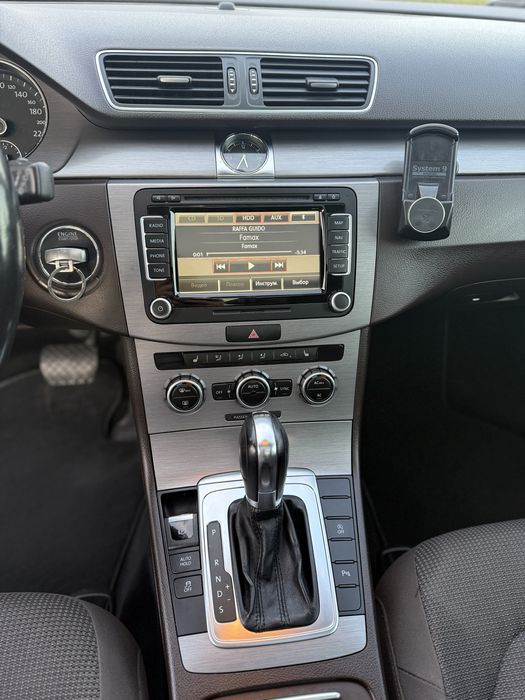 Volkswagen Passat B7 2012 2.0 TDI