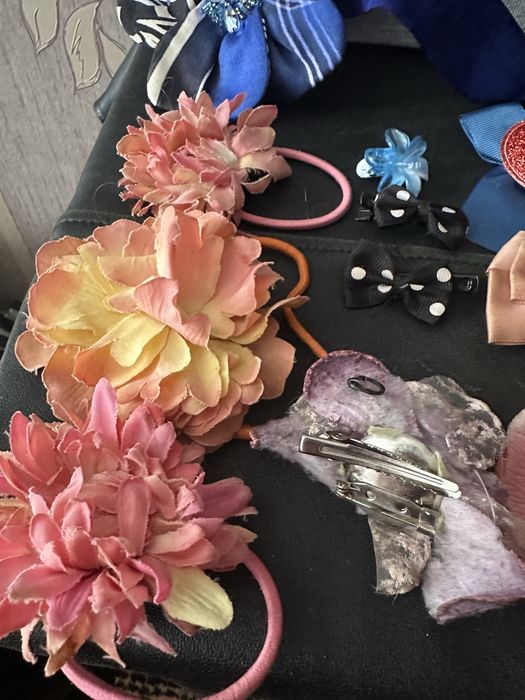 Жіночі прикраси.