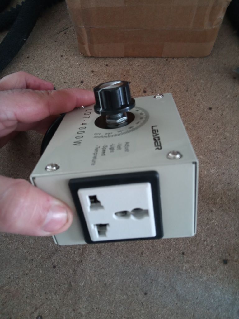 Controlador de velocidade