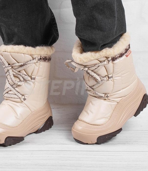 Дитячі зимові чобітки.