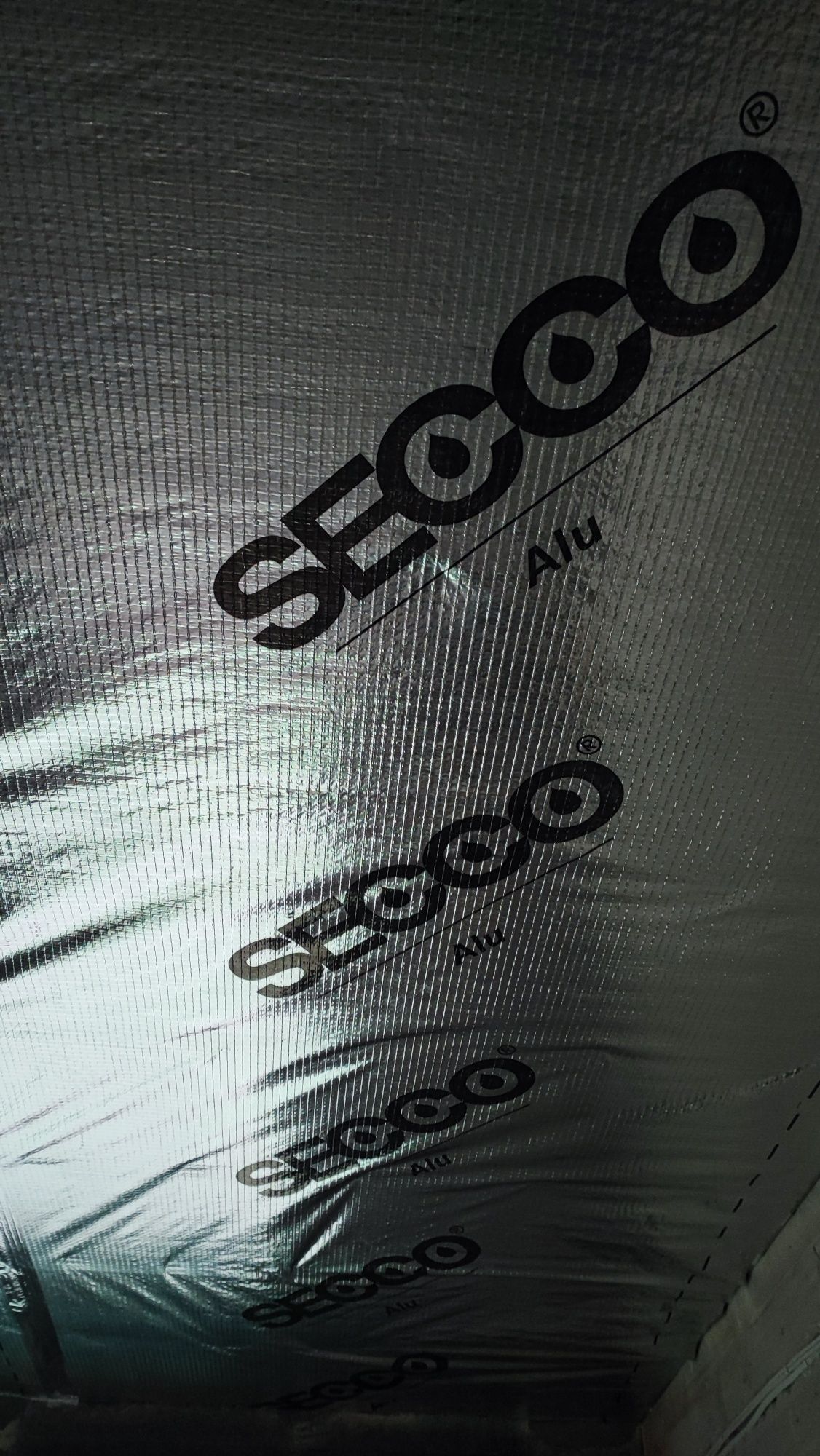 Folia aluminiowa paroizolacyjna zbrojona
