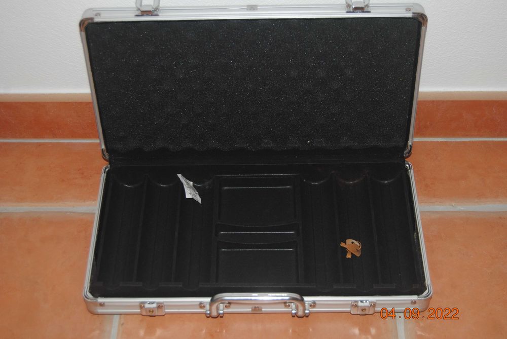 Caixa de fichas para jogos de cartas