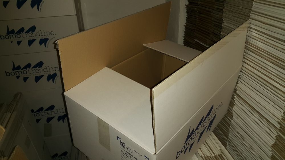 Karton kartony przeprowadzka pudełka pudła