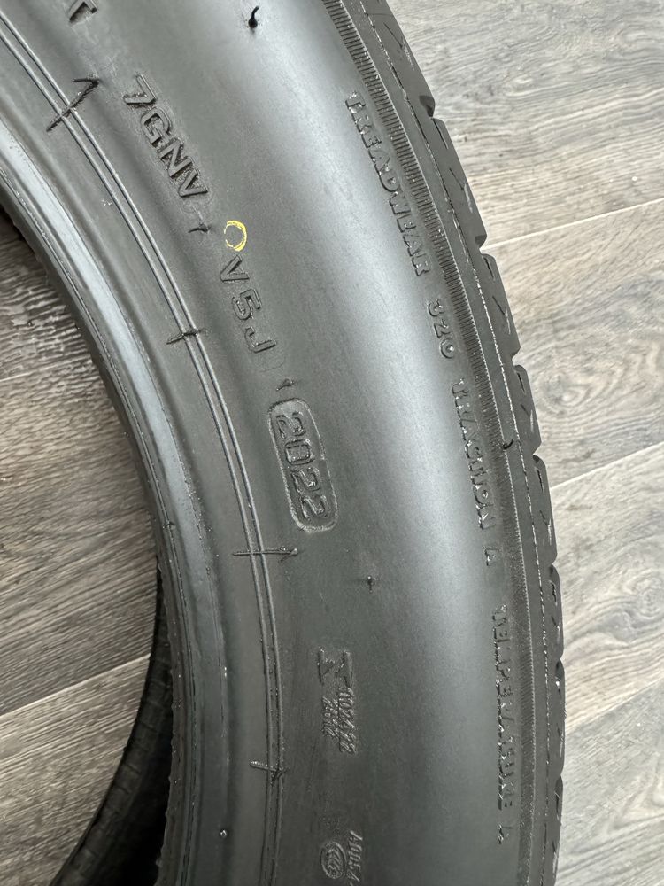Шини Bridgestone 235/50/R19