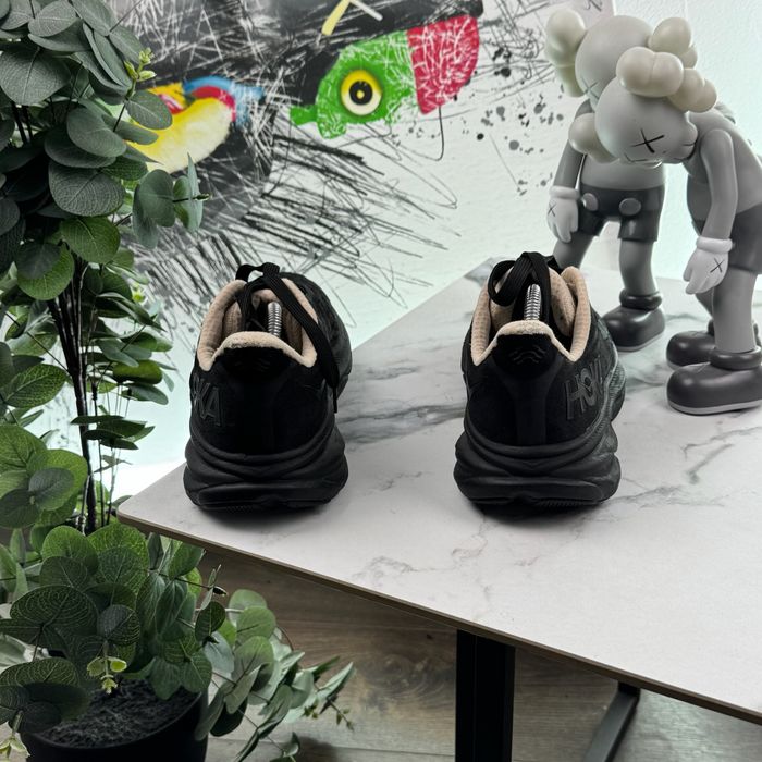 Кросівки Hoka Clifton 9 44 розмір Е6379