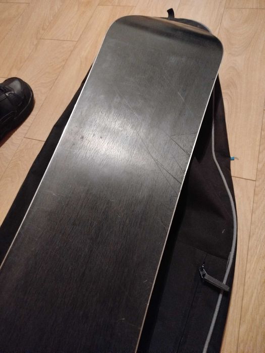 Deska snowboardowa z butami