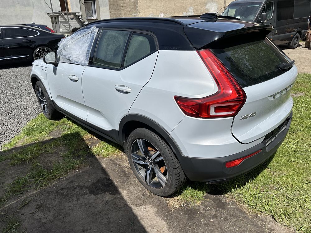 Volvo XC40 Plug IN R Design 2020r