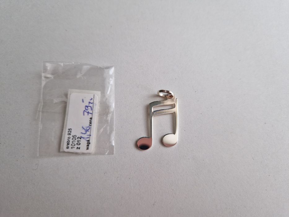 Srebrna zawieszka nutka