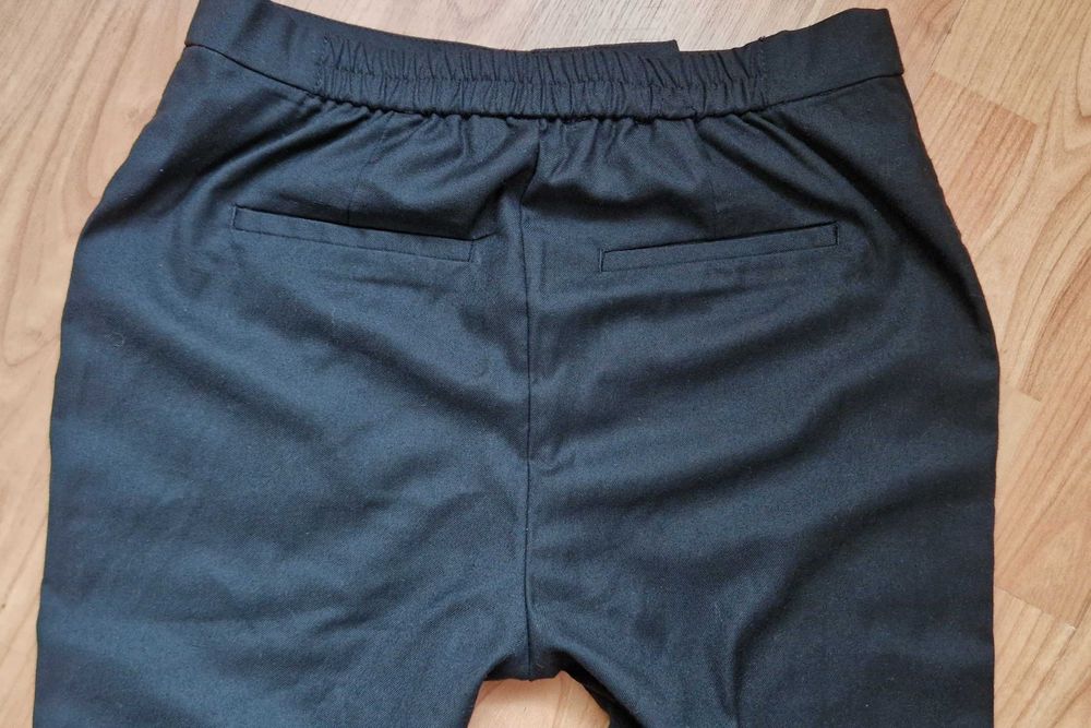 Nowe Spodnie damskie cygaretki Vero Moda M