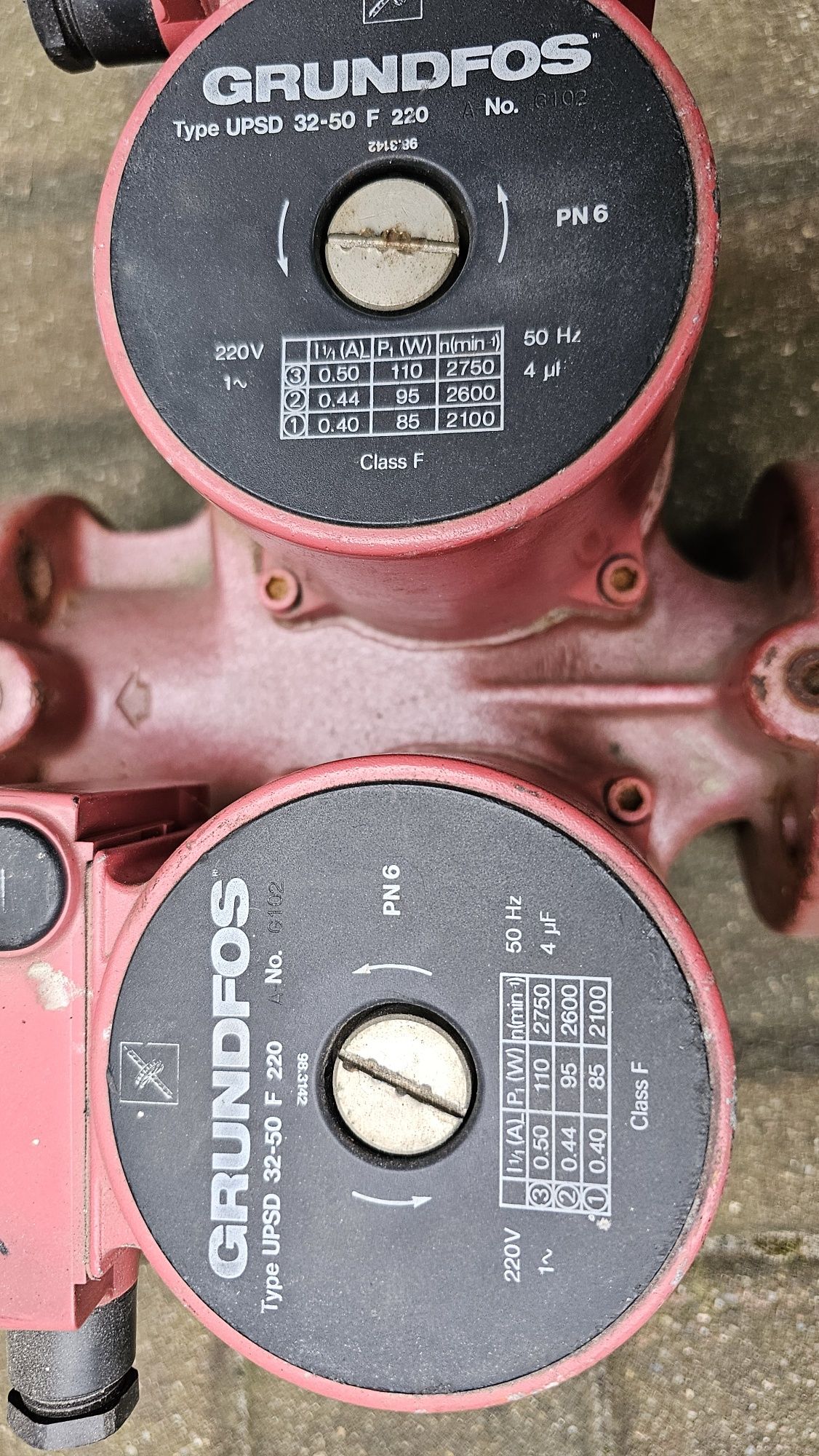 Podwójna pompa wody obiegowa Grundfos UPSD 32-50 F 220