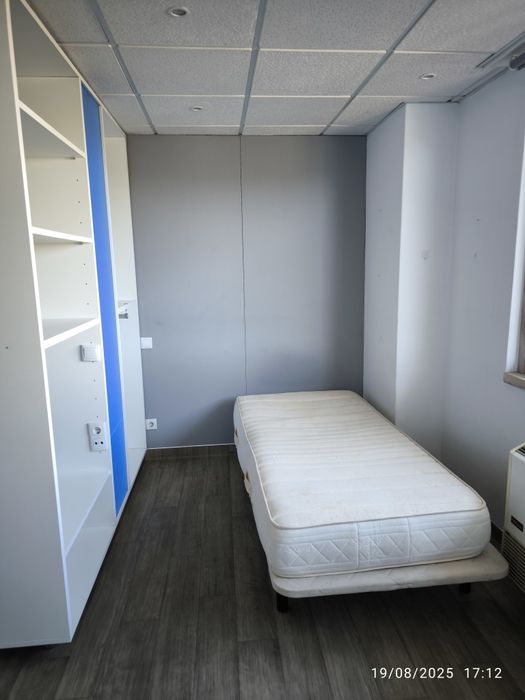 Estúdio Pontinha (Metro) Equipado e renovado