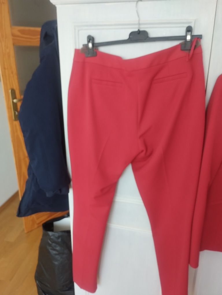 Garnitur damski czerwony rozm 40