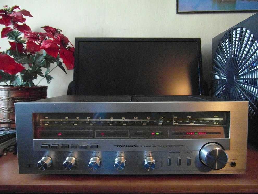 Amplituner Realistic STA-850 2x50W Solid State kolumnami Voicetec 250