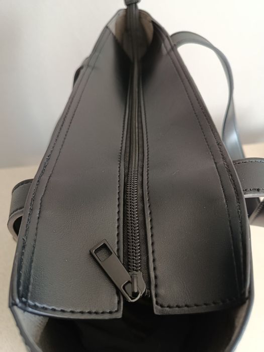 Продам женскую сумку