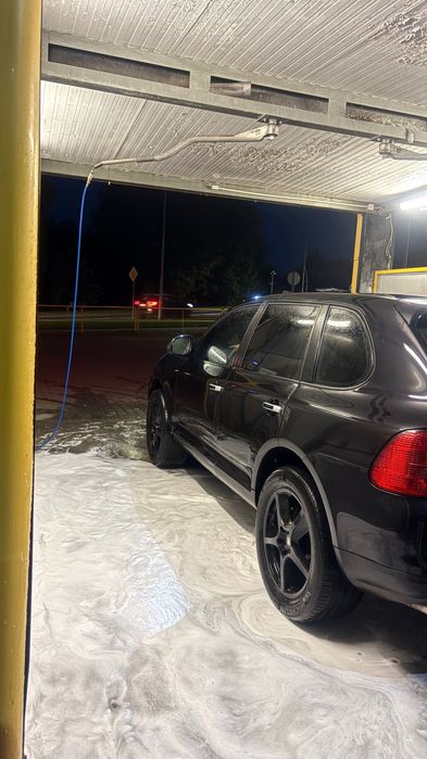 Porsche Cayenne S 4,5 V8 bez pneumatyki