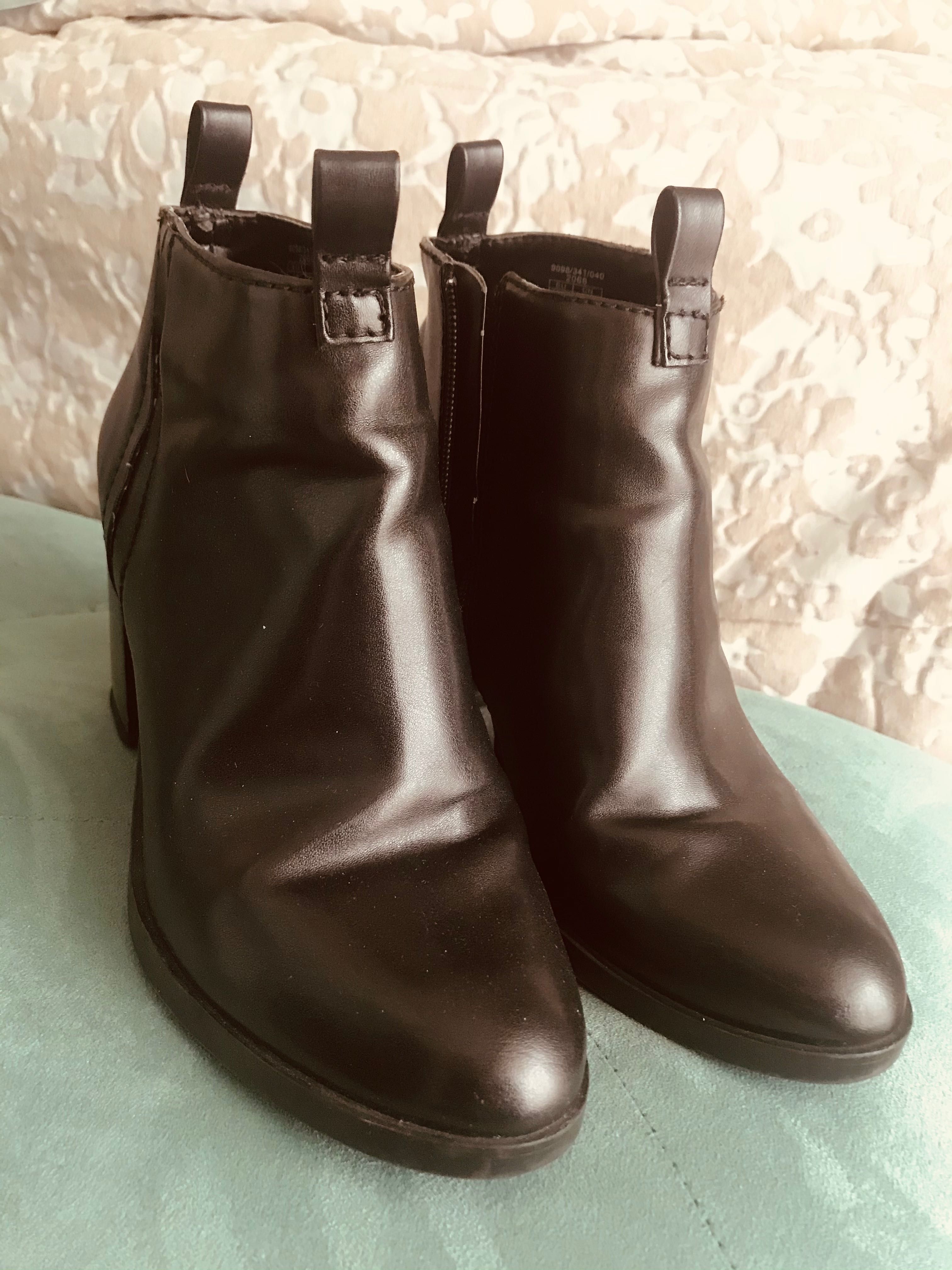 Botins Stradivarius pretos