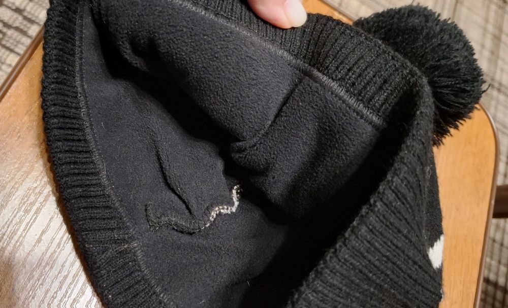 Молодіжна зимова шапка