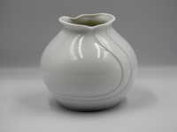 Śliczny biały porcelanowy wazon niemiecki - sygnowany