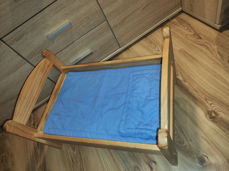 Ikea Duktig Łóżeczko dla lalek, sosna/wielobarwny + pościel 52x36x30 c
