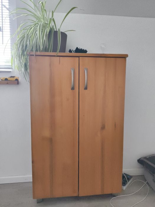 Drewniany Regał w bardzo dobrym stanie