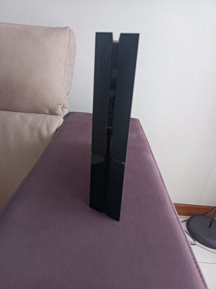 Ps4 em otimo estado