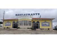 Restaurante totalmente equipado e pronto a funcionar