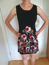 Sukienka z haftem mini czarna rozmiar M święta świateczna Sylwester sy