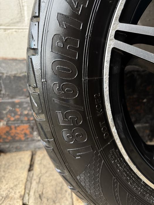 Продам диски с шинами r14