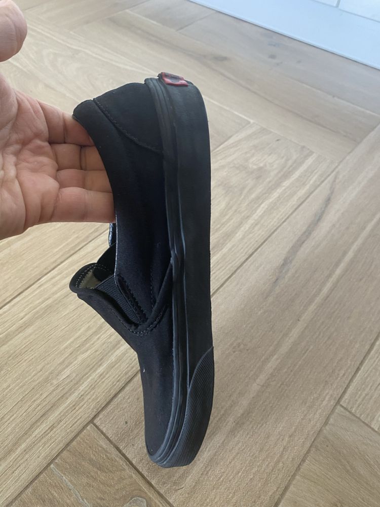 Buty Vans Classic Slip-On Black