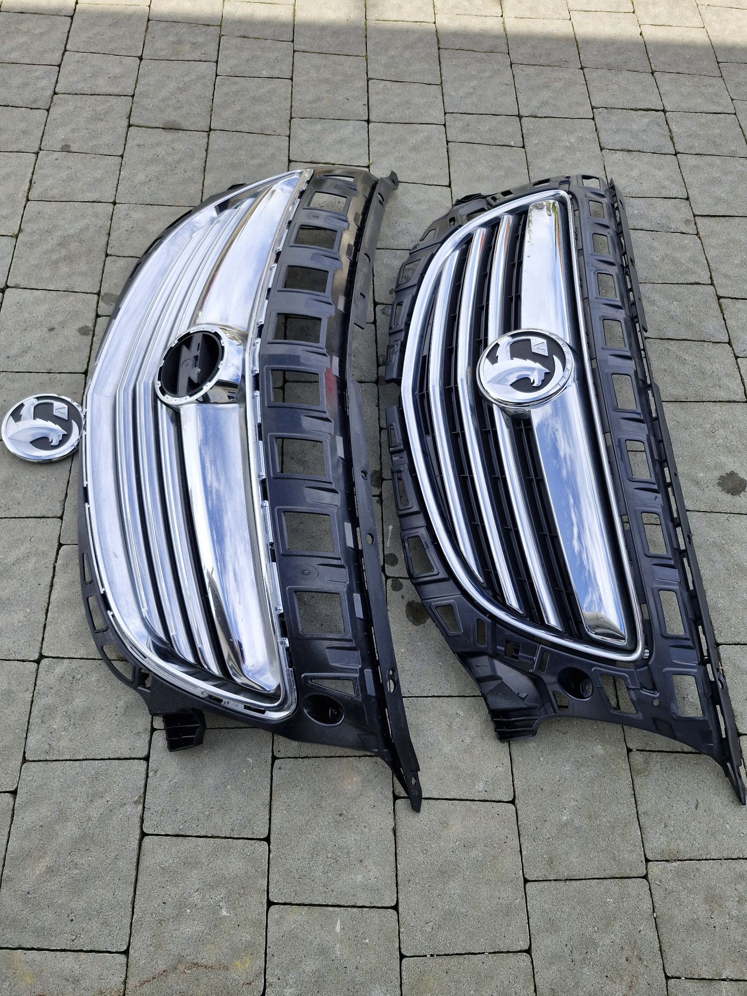 Решітка радіатора гриль Opel Insignia A   2009-2015